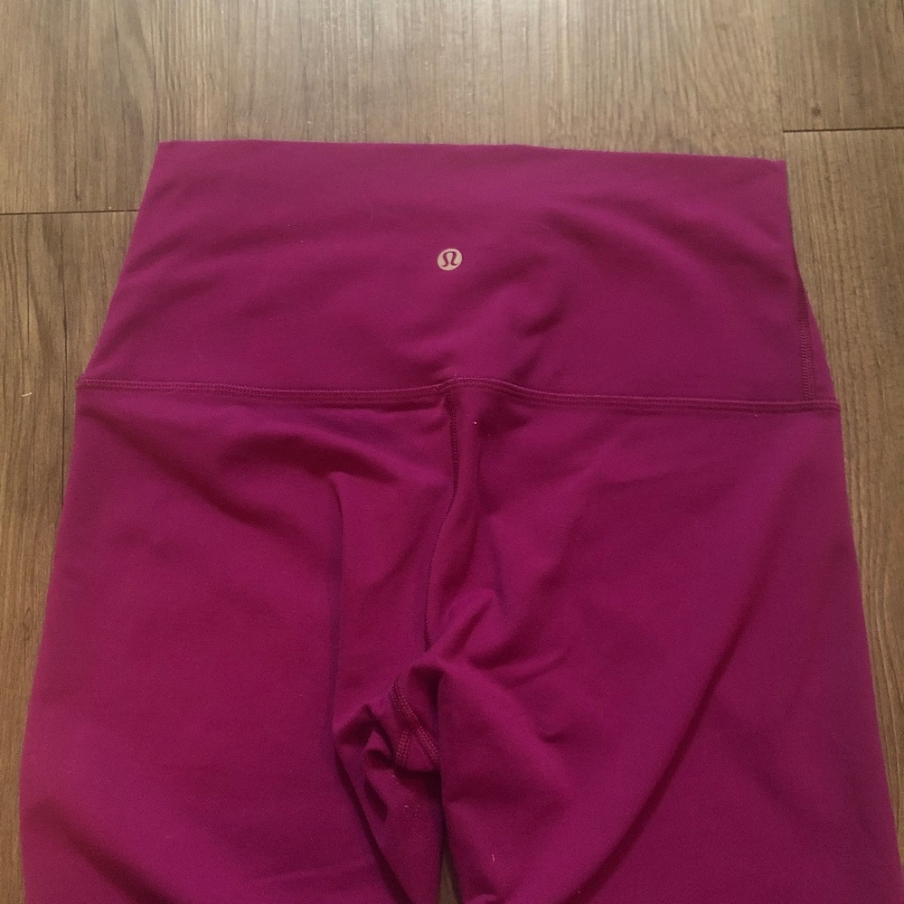 Lululemon - High Rise Wunder Under tight - Size 10